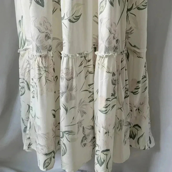 SIZE Medium Saltwater Luxe Miki Chiffon Whimsical Floral Short Sleeve Maxi Dress - Picture 6 of 14